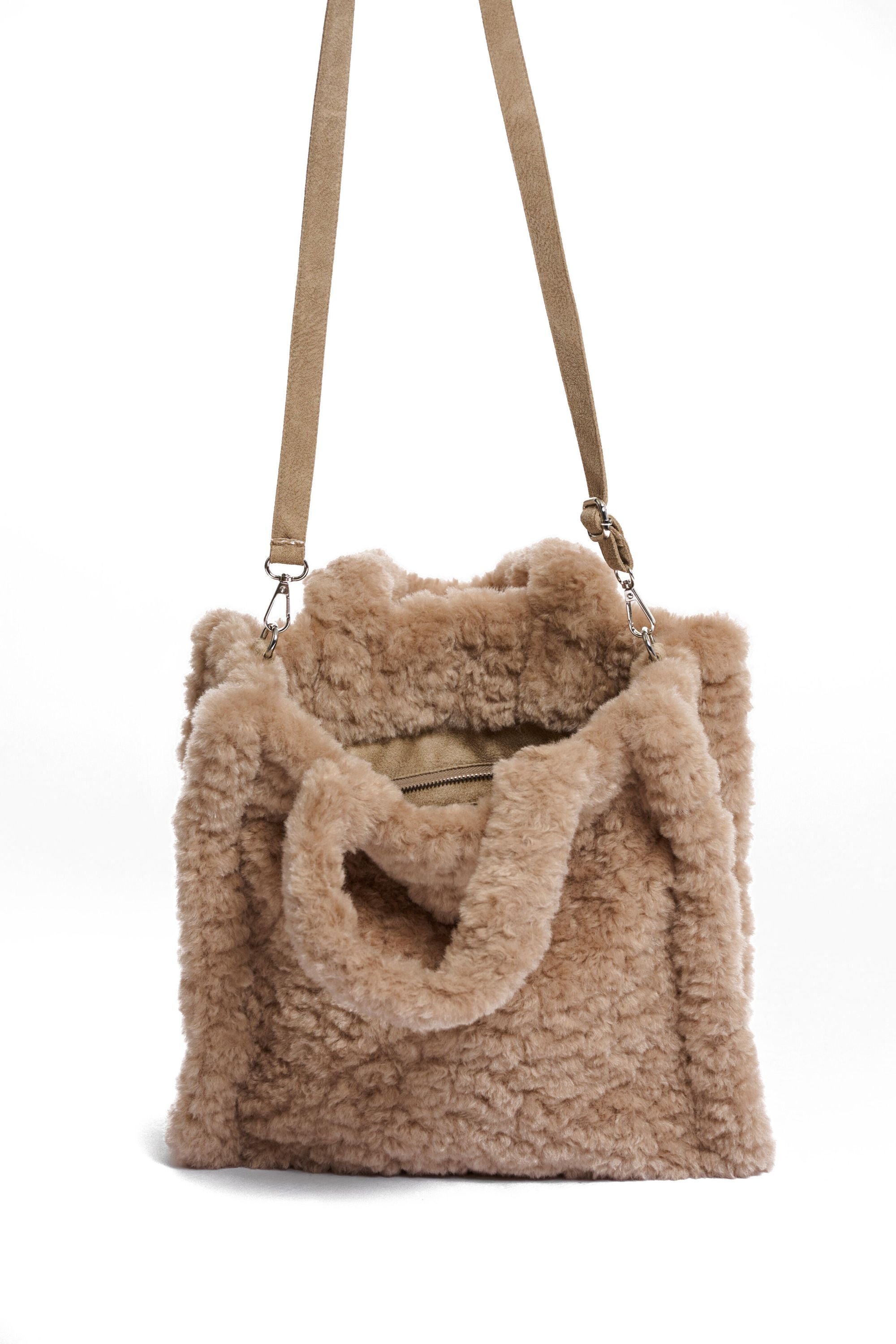 Umhängetasche BRAX aus Kunstfell - Oat - Beige