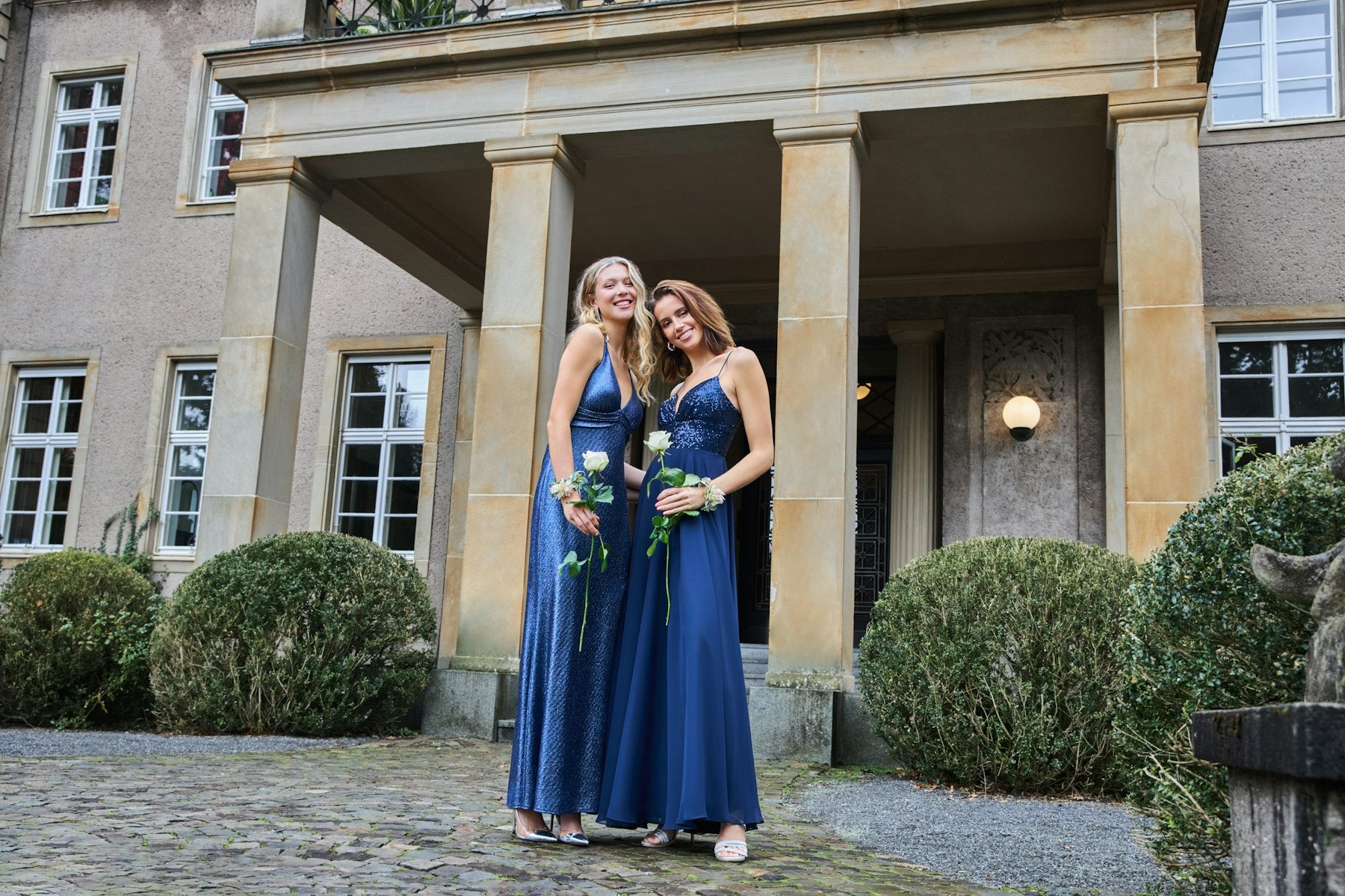 0325_KB_Collection_Abschlusskleider.jpg