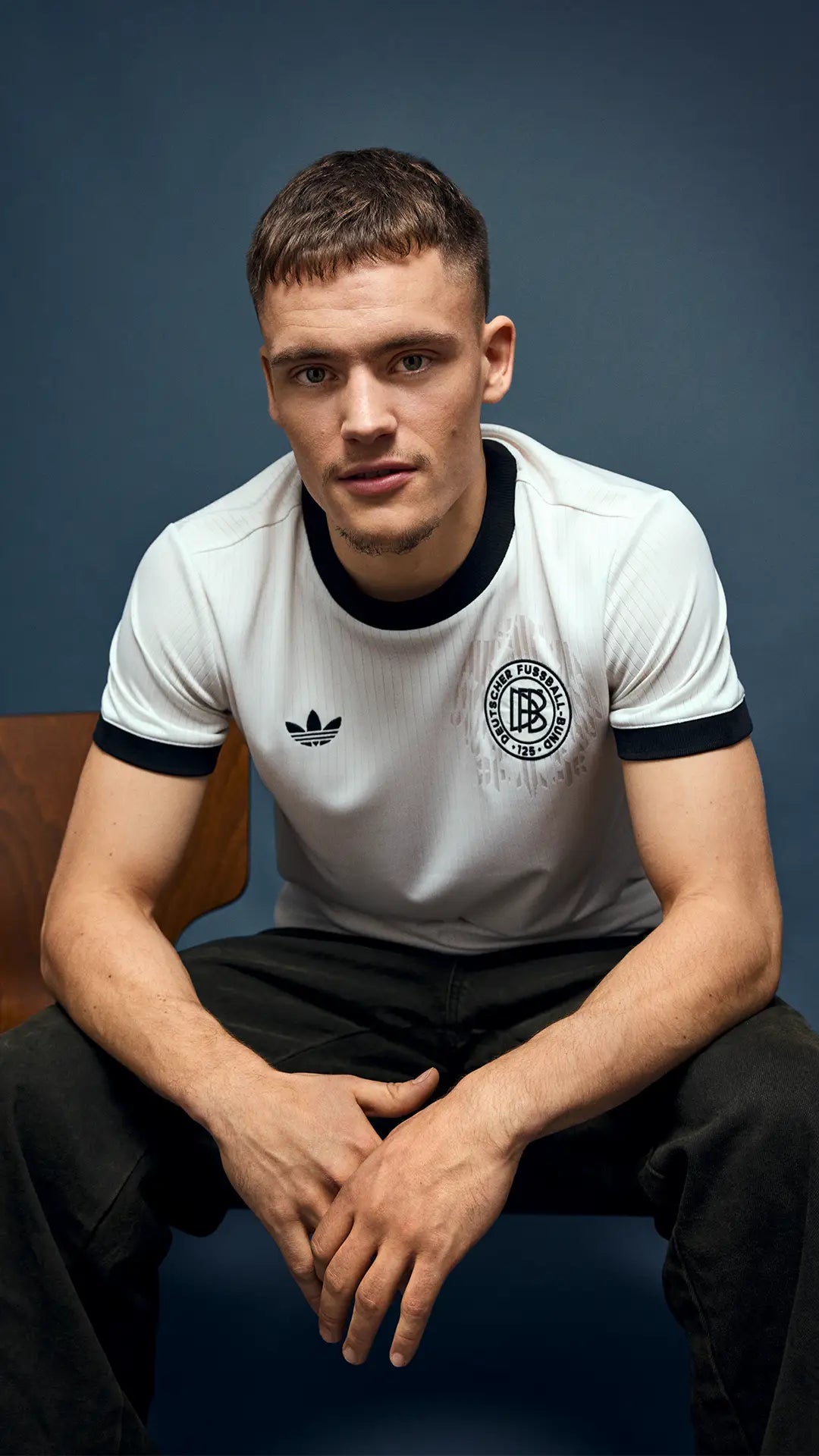 0425_ER_Fussballwelt_DFB-Trikot.webp