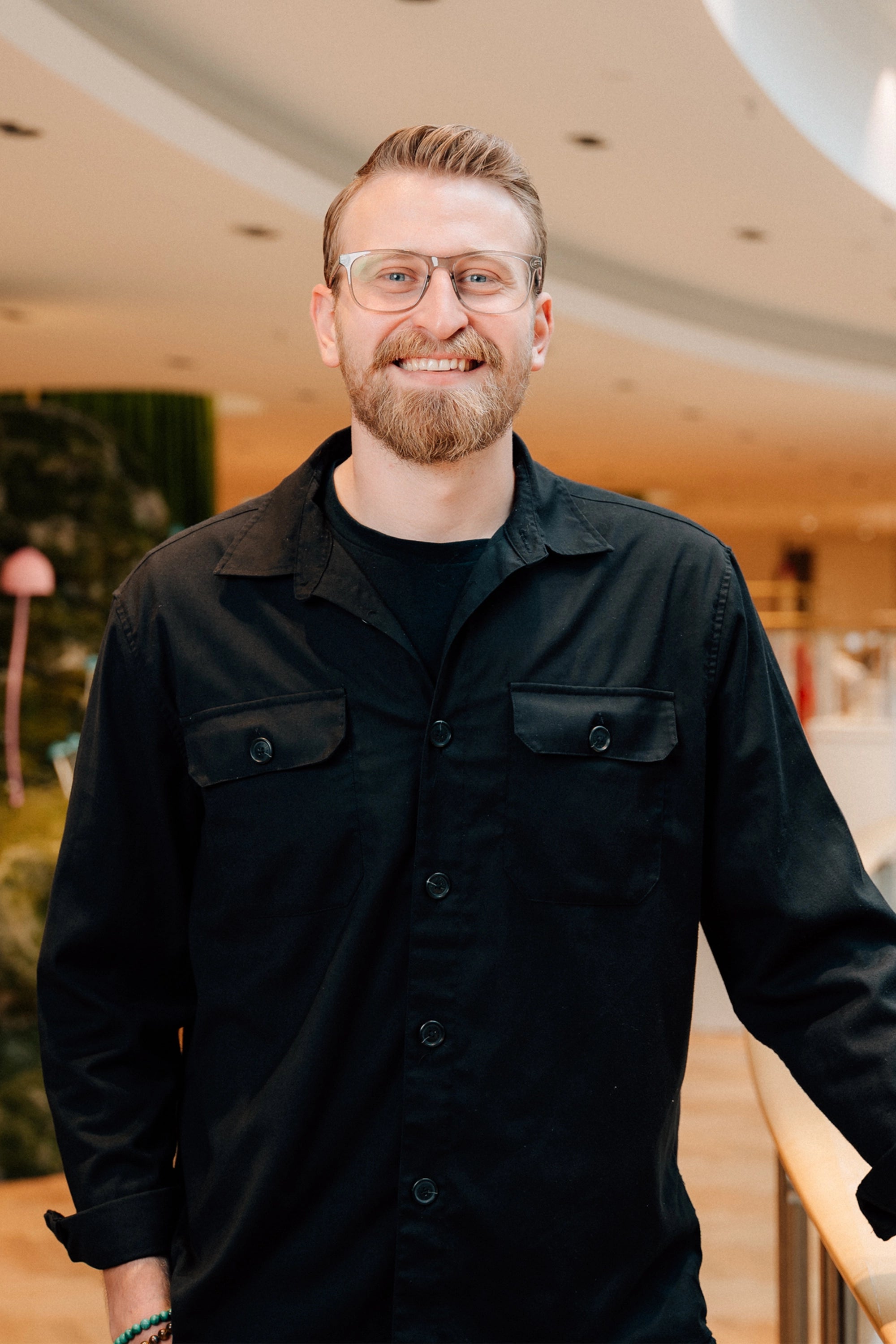 0925_JR_PersonalShopper_Luca_hoch.webp