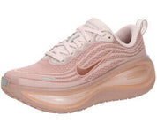 Laufschuhe VOMERO PLUS - 601-PARTICLE PINK/MTLC ROSE GO - Rosa