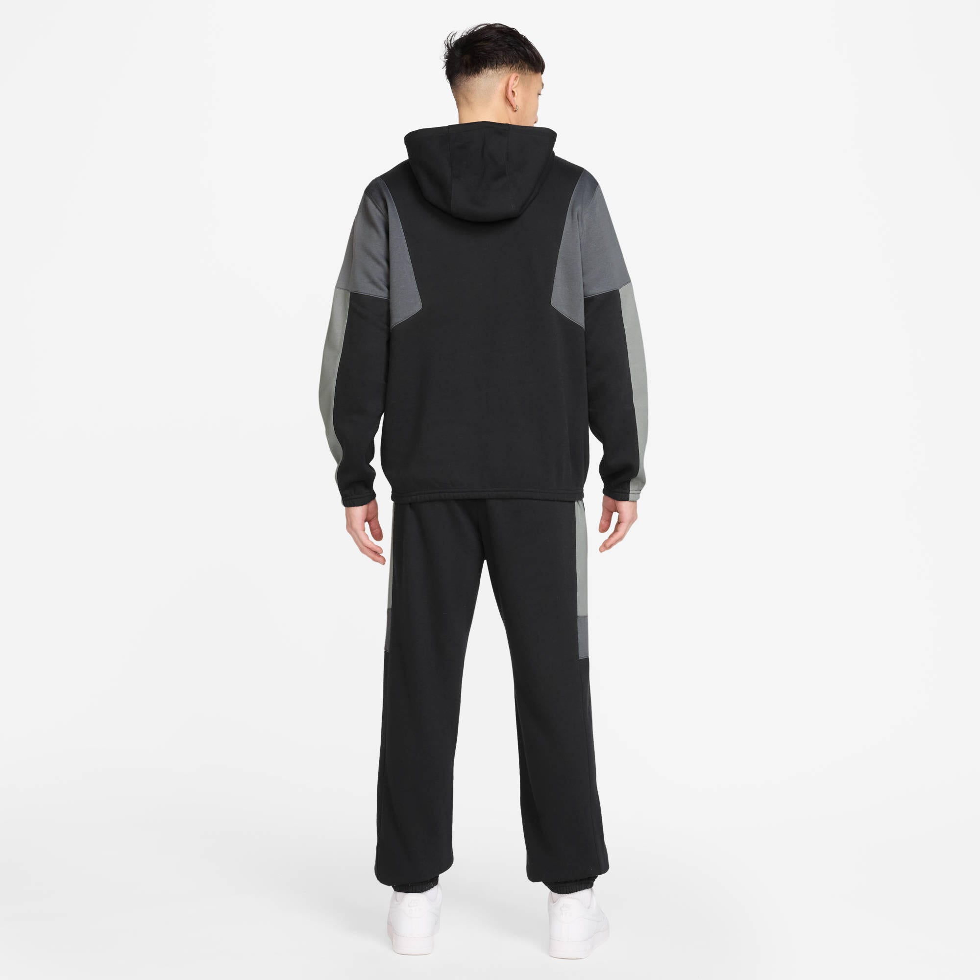 Trainingsanzug NIKE CLUB - 010-BLACK/LT SMOKE GREY/SMOKE - Schwarz