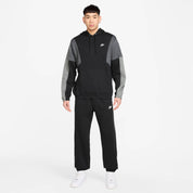 Trainingsanzug NIKE CLUB - 010-BLACK/LT SMOKE GREY/SMOKE - Schwarz