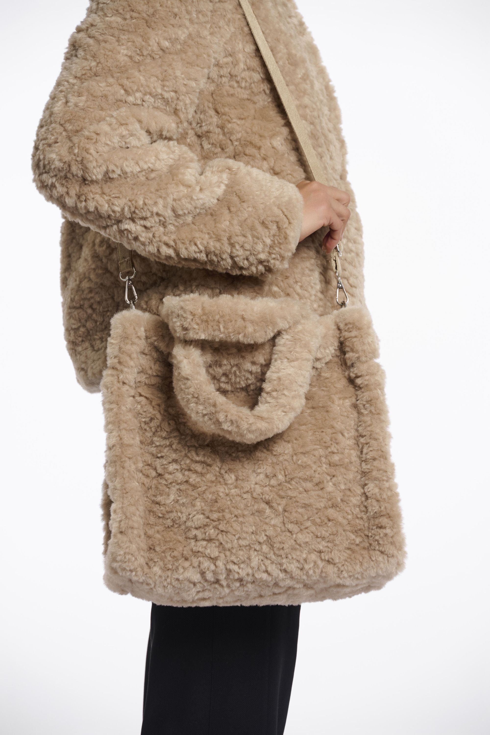 Umhängetasche BRAX aus Kunstfell - Oat - Beige