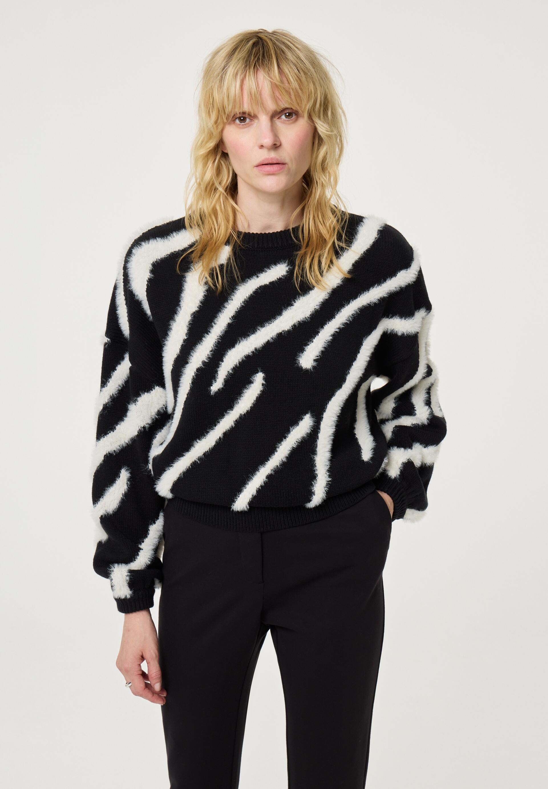Strickpullover ZEBRA aus Baumwollmix - 9001 Black - Schwarz