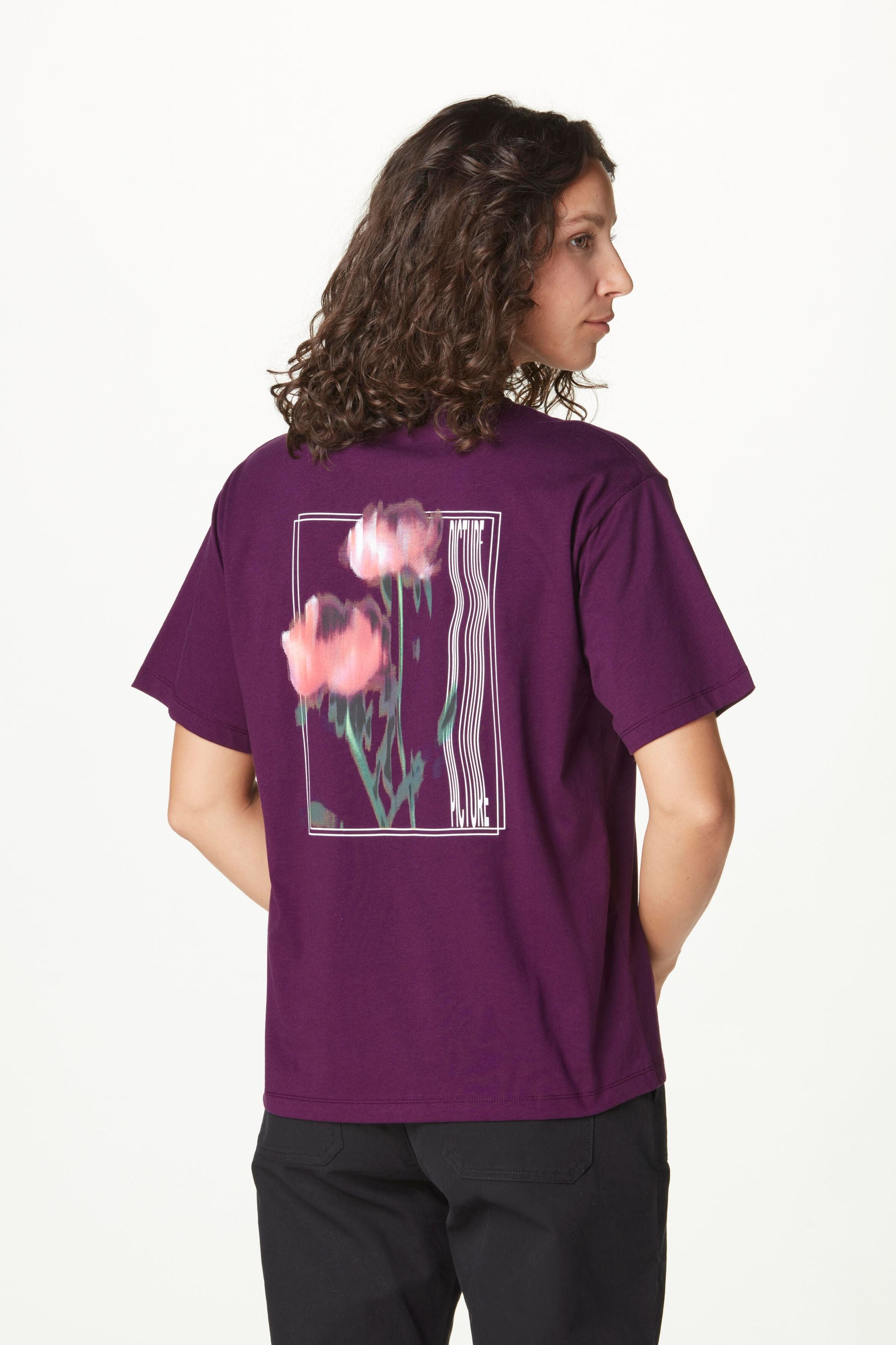 T-Shirt mit Backprint - A Potent Purple - Violett