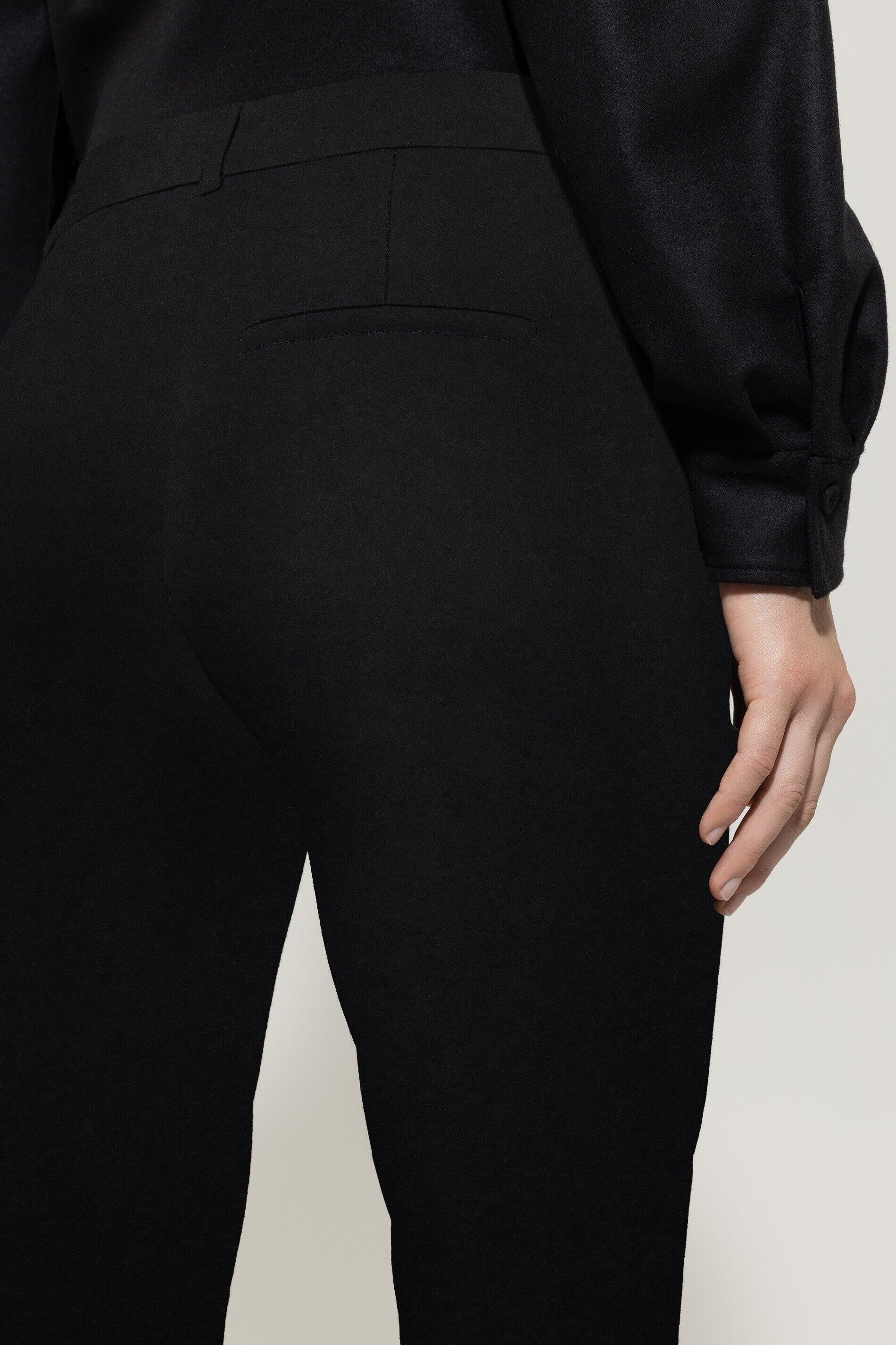Joggpants Tapered Fit - 1 - Schwarz