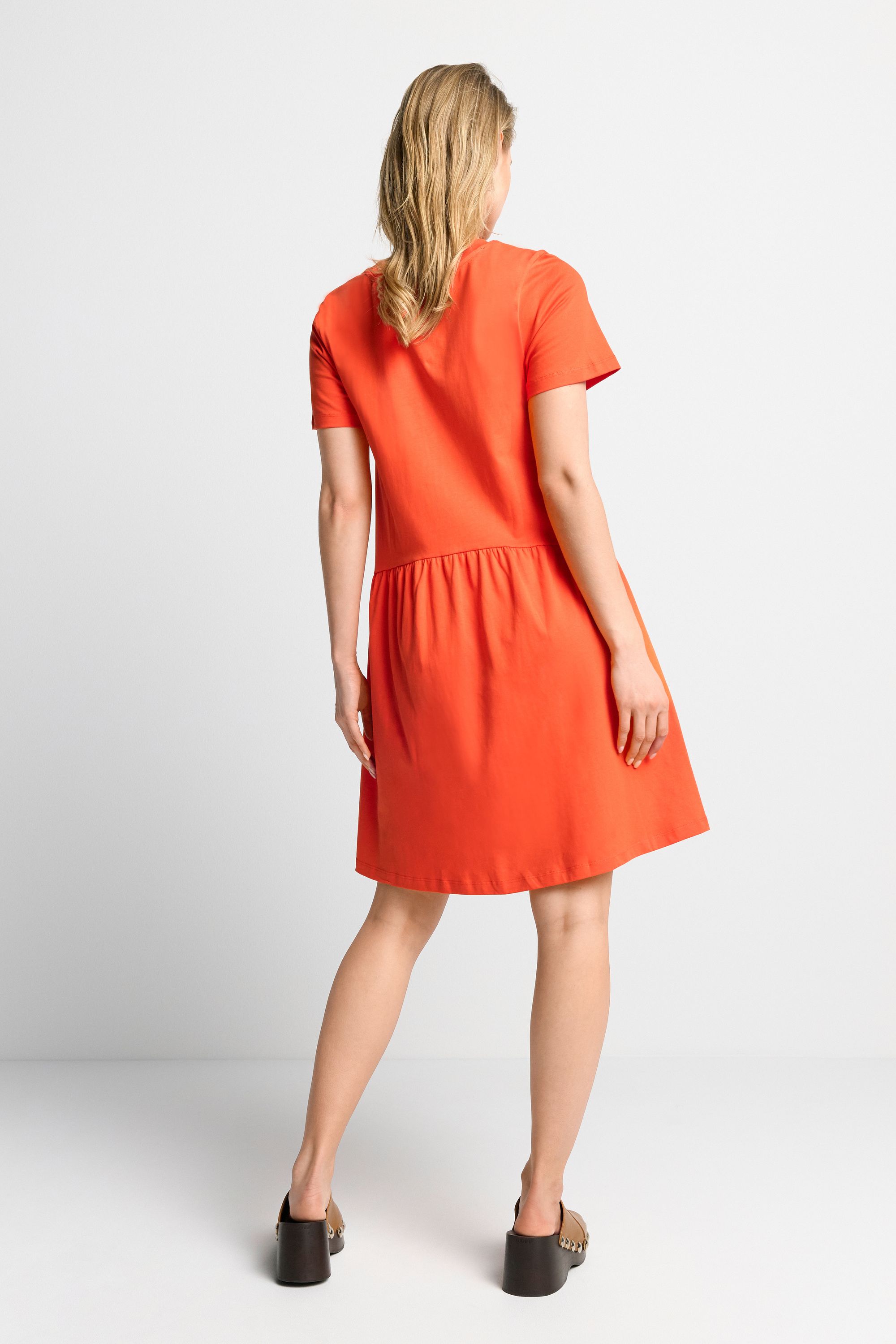 T-Shirt-Kleid aus Baumwolle - 554-cherry tomato - Orange