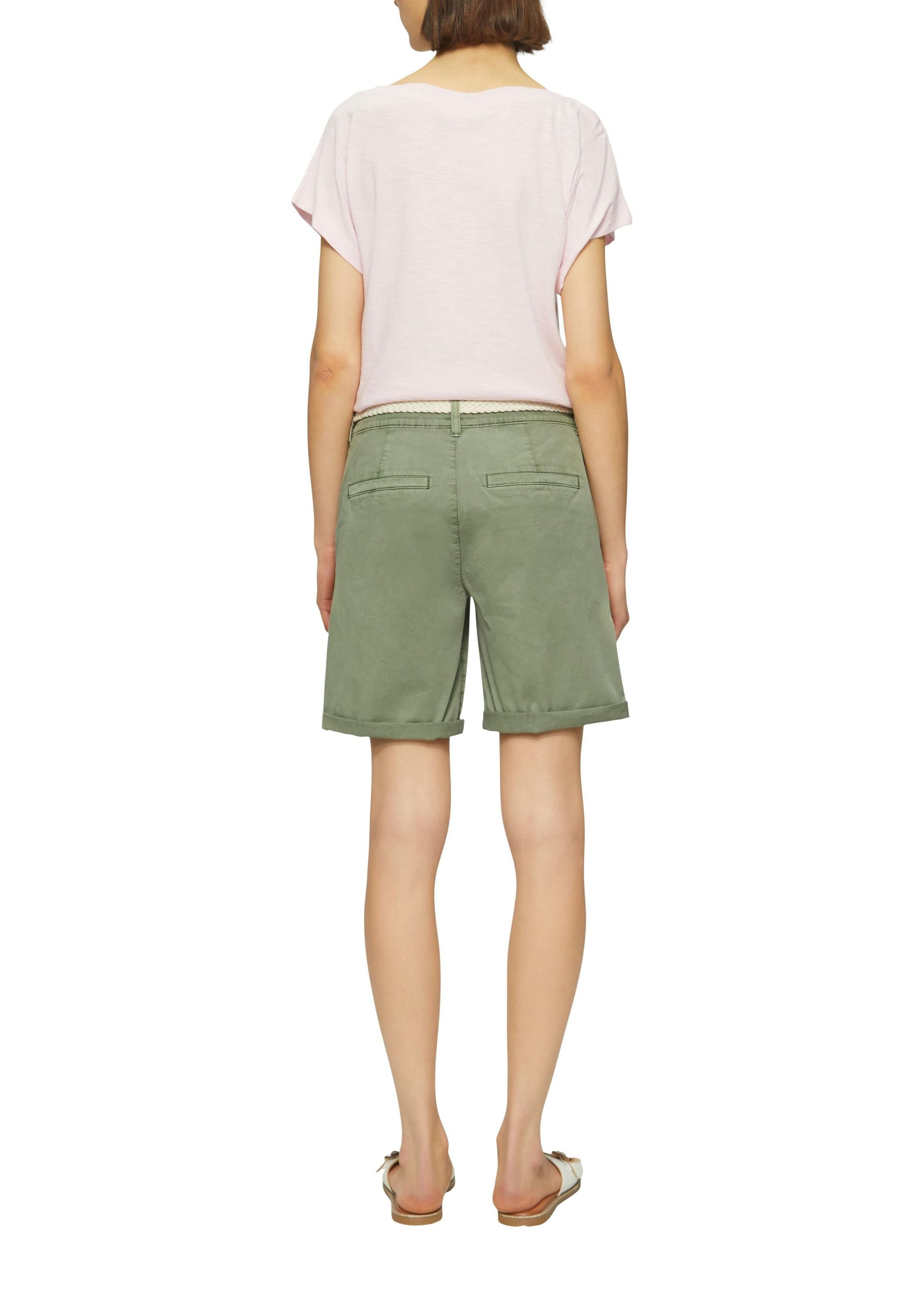 Bermuda-Shorts mit geflochtenem Gürtel - 7369-GREEN - Grün