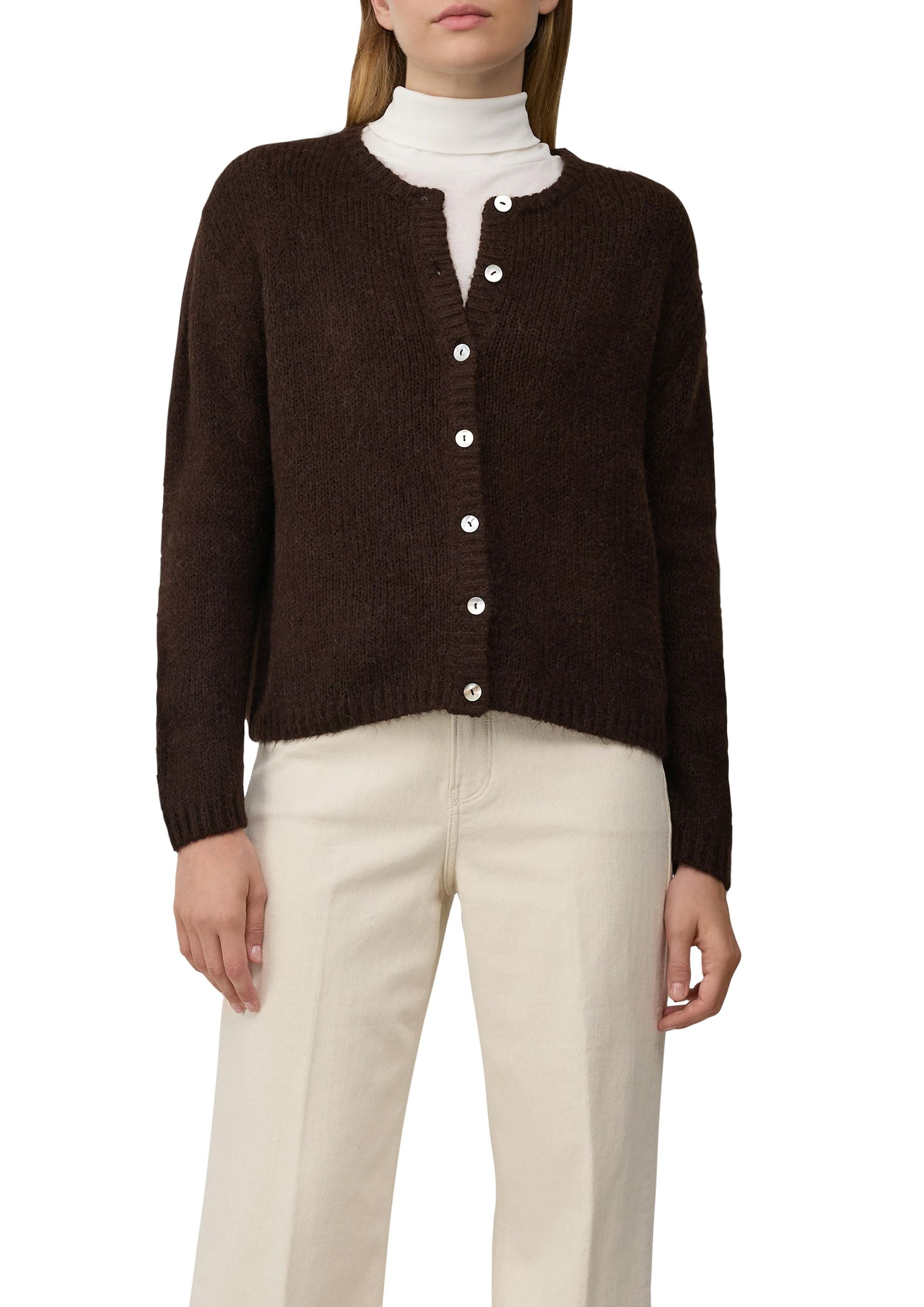 Strickjacke mit Rundhalsausschnitt - 8945-BROWN - Braun