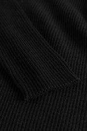 Rollkragenpullover aus Rippstrick - 001-Black - Schwarz