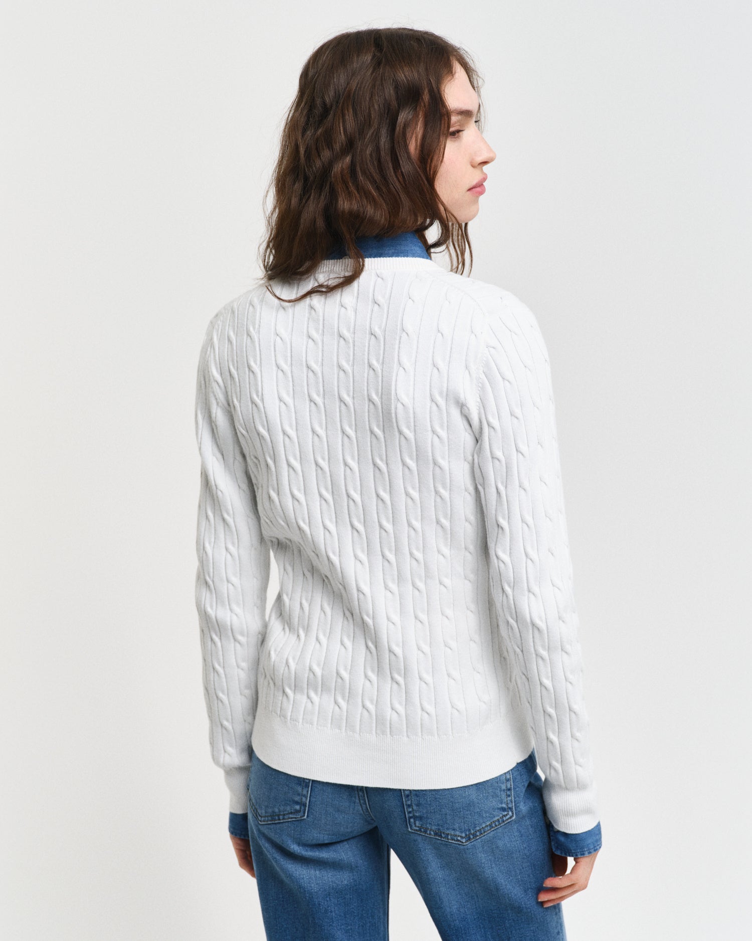 Strickjacke aus Stretch-Baumwolle mit Zopfmuster - 113-EGGSHELL - Weiß