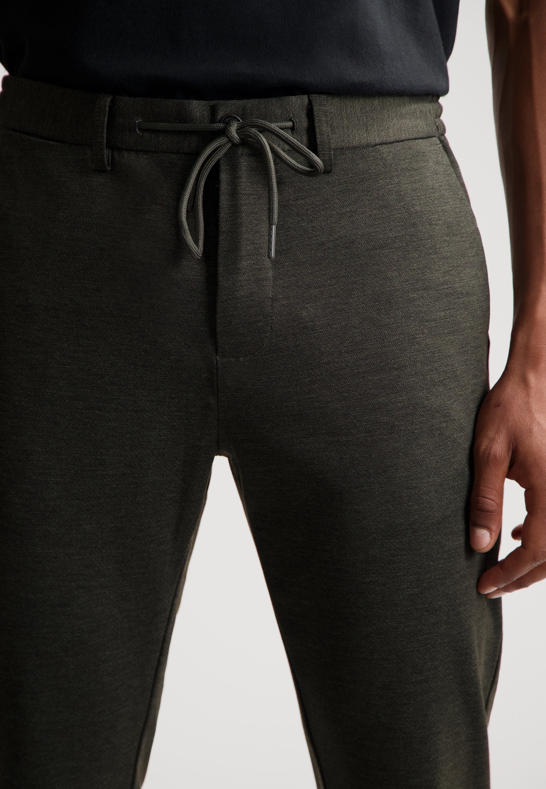 Joggpants Tapered Fit - 524-Dark Army - Grün
