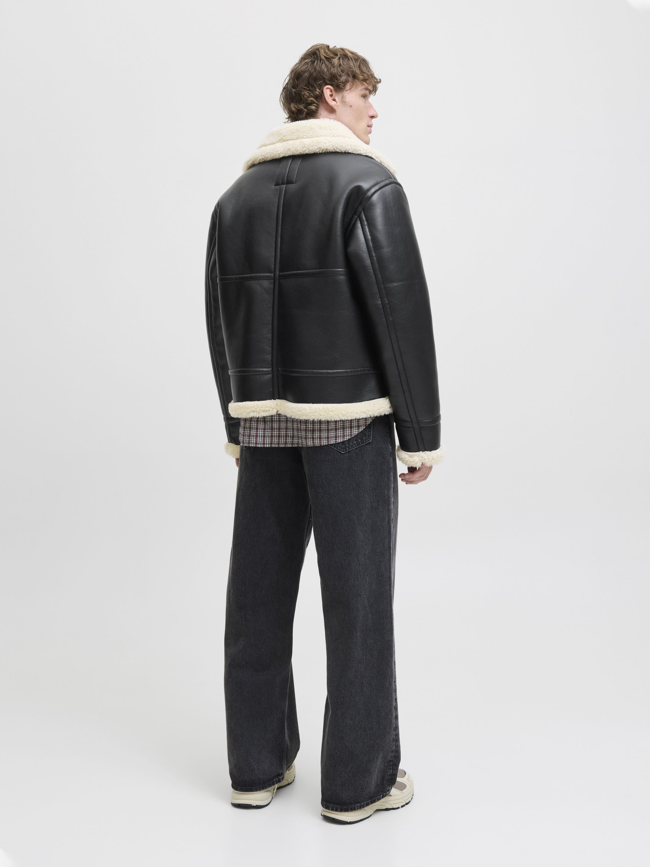 Fliegerjacke mit Teddykragen - Black - Schwarz