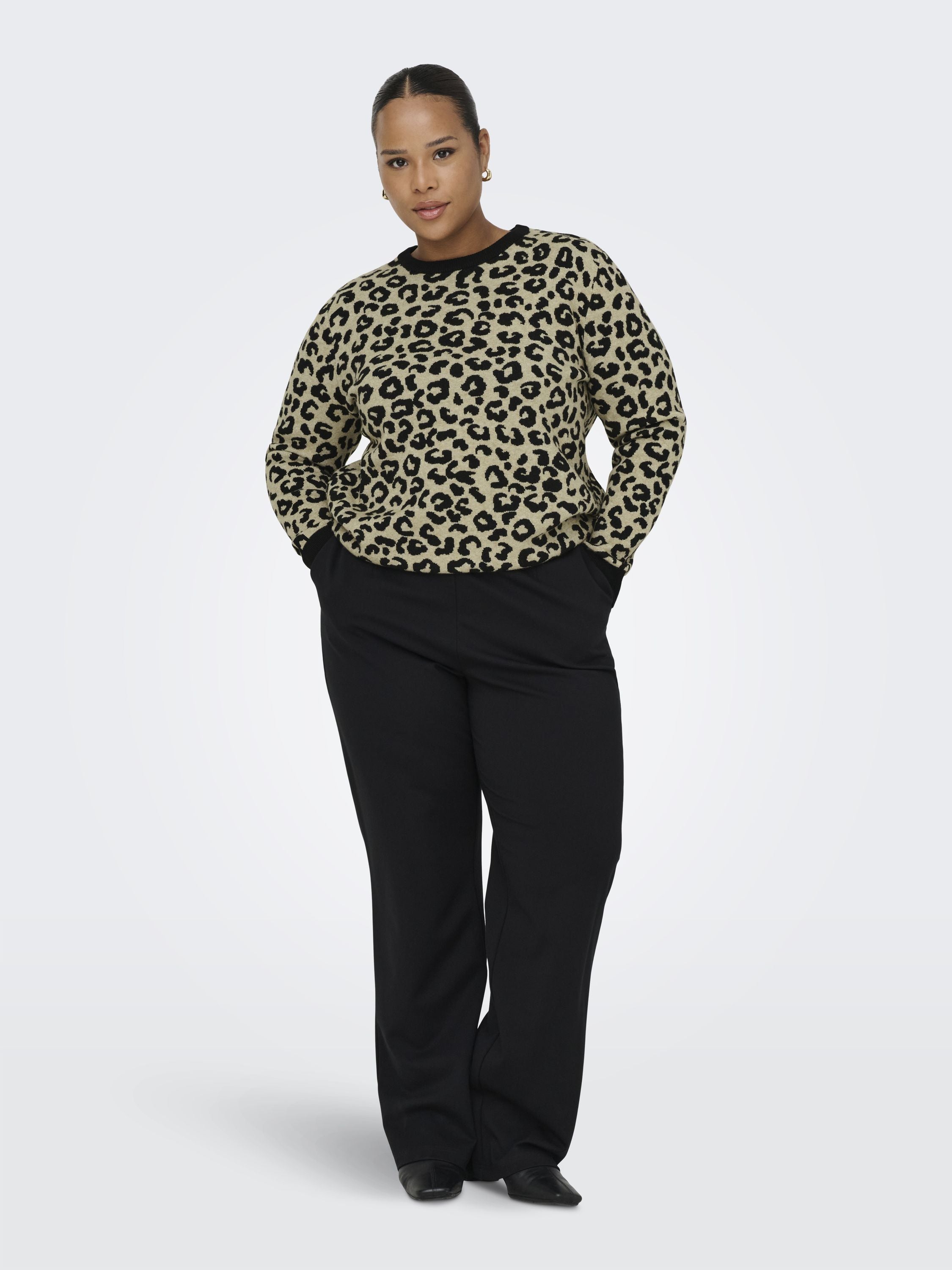 Pullover im Animal Print - Black/Humus Melange - Braun