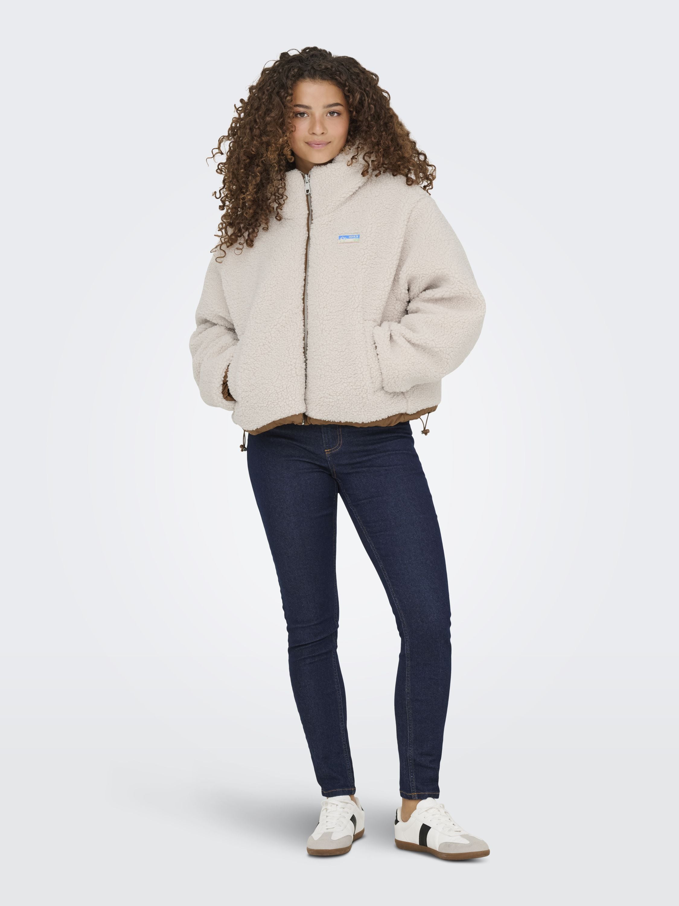 Teddyjacke mit Kapuze - Cloud Dancer/Toasted Coconut - Creme
