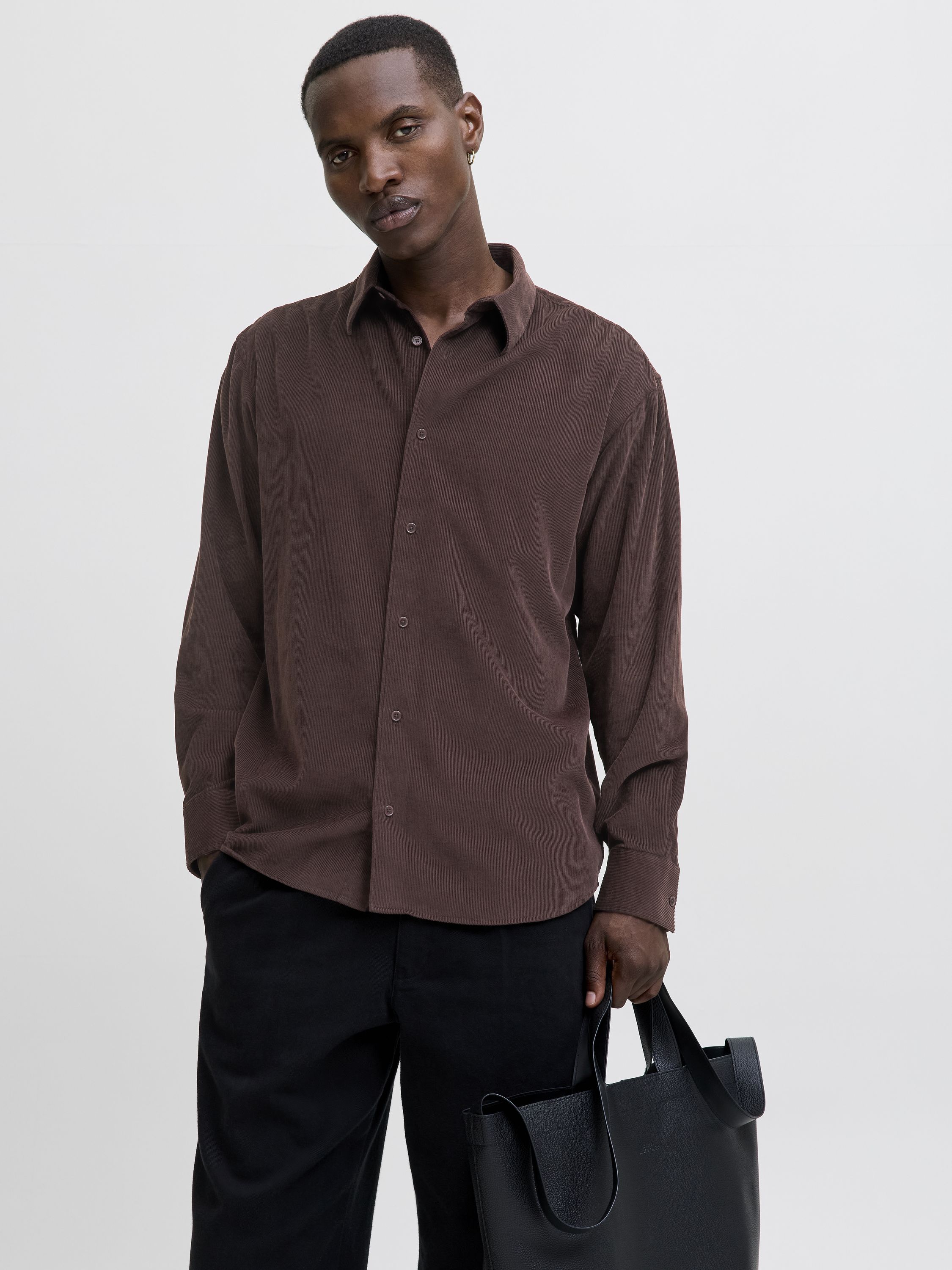 Cordhemd CASCOT Relaxed Fit - Black Coffee - Braun