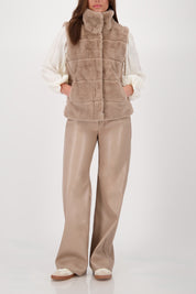 Weste aus Fun Fur - 517 truffle - Beige