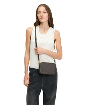 Umhängetasche LUKE - 8860-BROWN - Braun