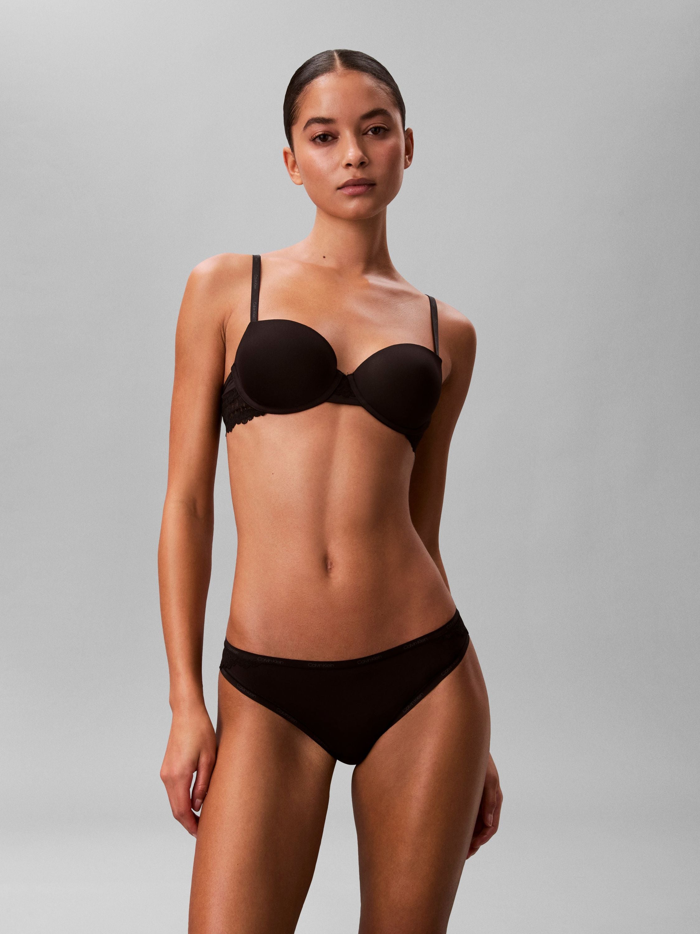 Balconette-BH mit Spitzendetails - UB1-BLACK - Schwarz