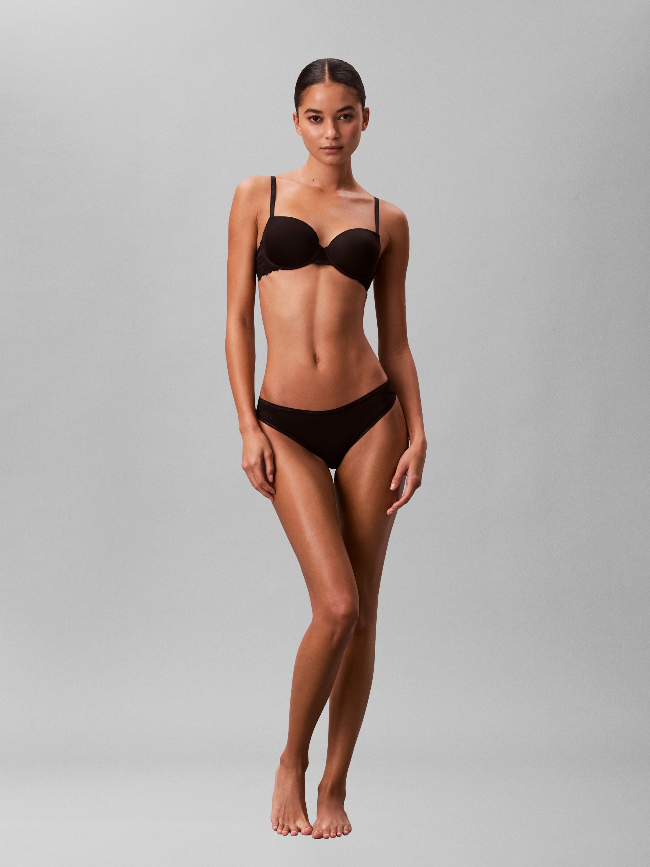 Balconette-BH mit Spitzendetails - UB1-BLACK - Schwarz