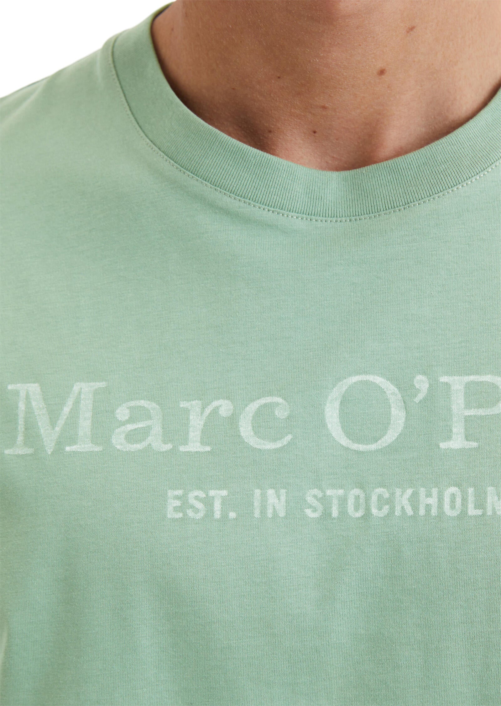 T-Shirt aus Baumwolle - 438-luscious moss - Grün