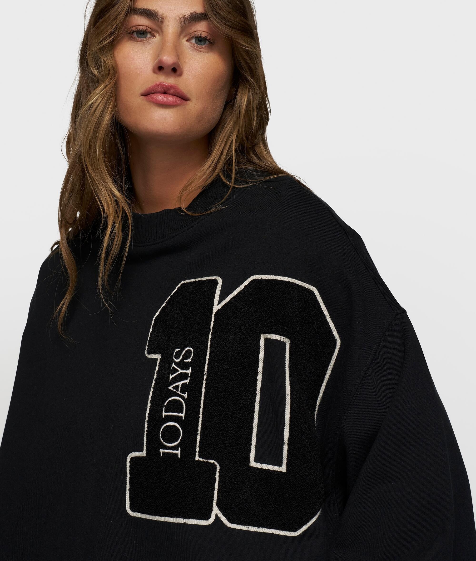 Sweatshirt oversized aus Baumwolle - 1012-black - Schwarz