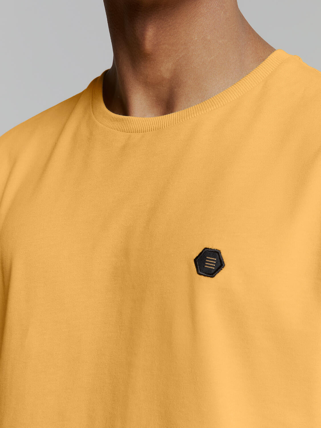 T-Shirt aus Baumwolle - 070-Yellow - Gelb