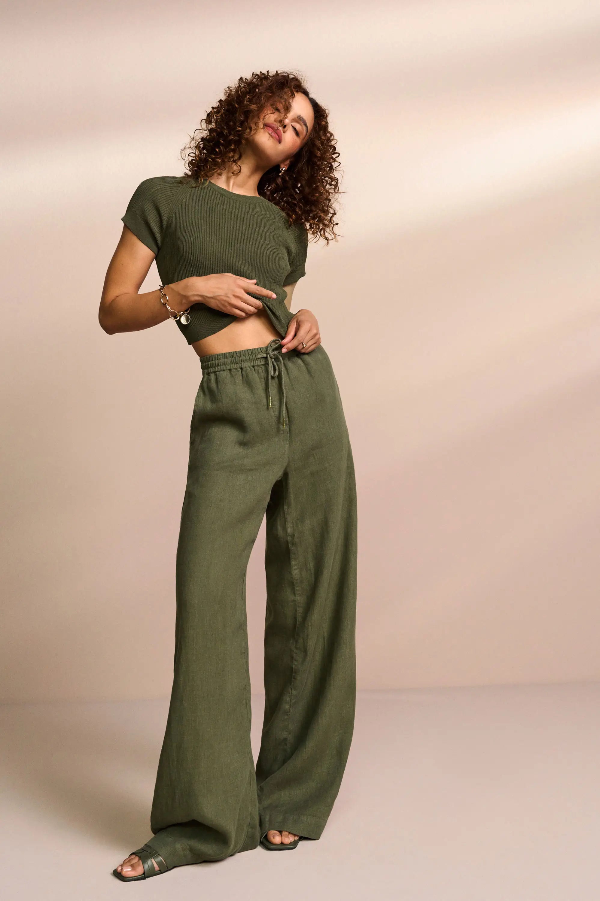 Khaki-Damen_87b9d63e-7c17-4c50-9614-352e31c5606e.webp