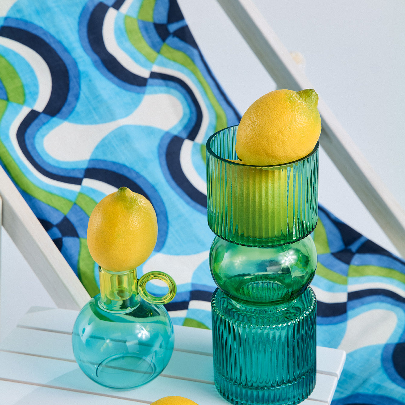 L_T-FS25_M_Still_gruene_Vase_25025.jpg